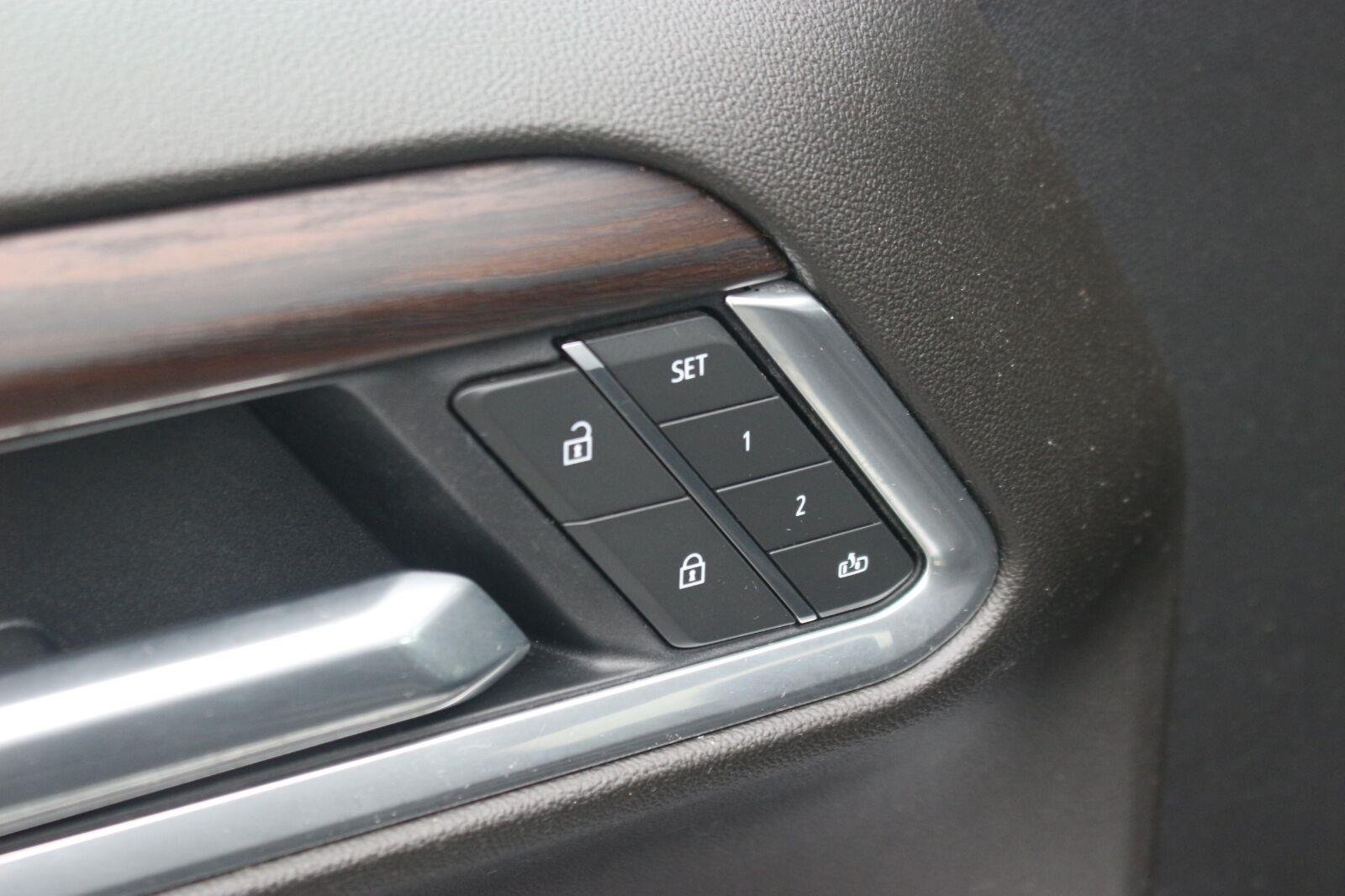 Used 2025 Sterling Metallic GMC SLT image 13