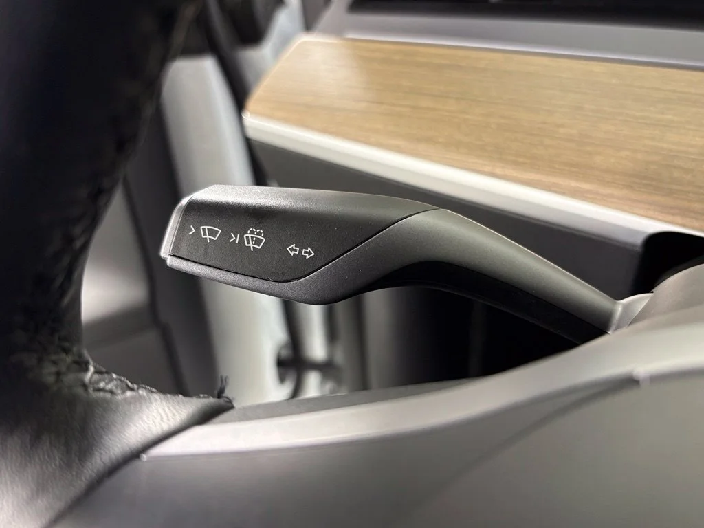 Used 2021 White Tesla Long Range image 22