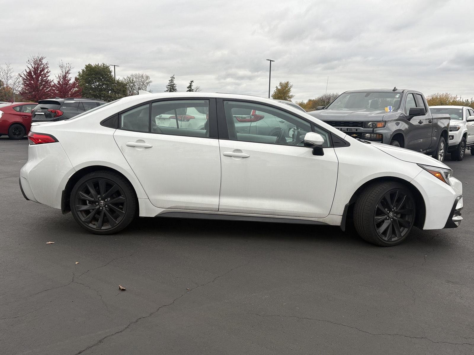 Used 2024 Ice Cap Toyota SE image 16