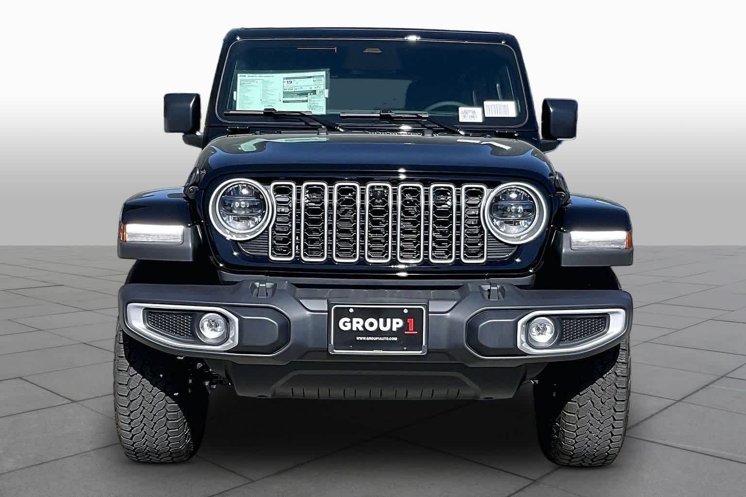 New 2027 Black Clear-Coat Paint Jeep Sahara image 3