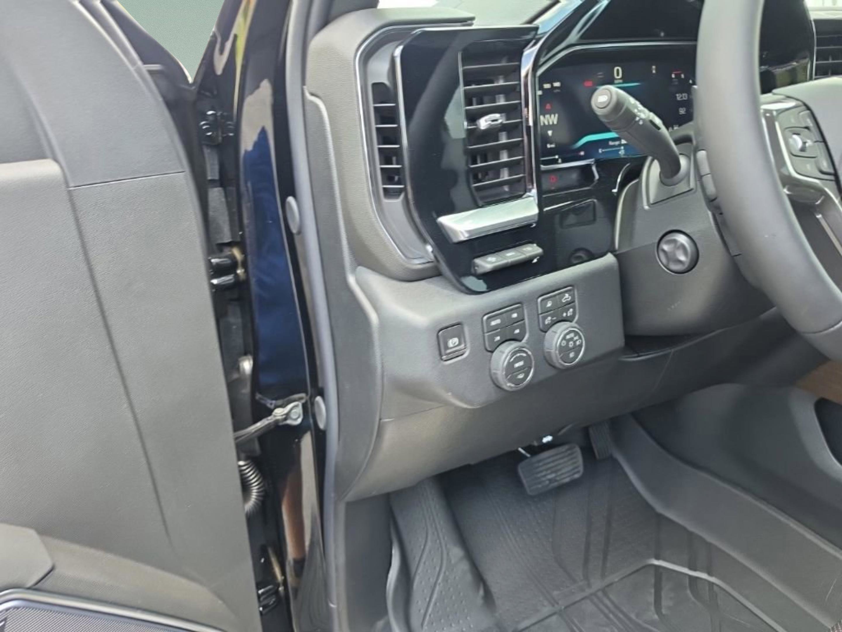 2026 Chevrolet Silverado 1500 High Country - Photo 18
