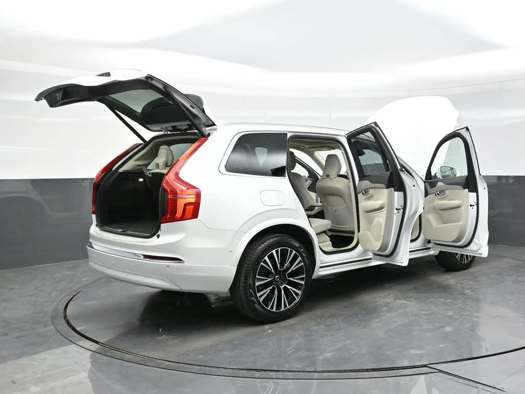 Certified Used 2025 Crystal White Volvo Plus image 45