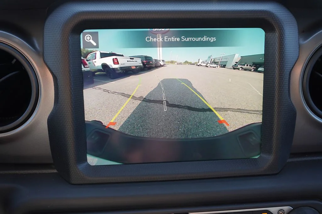 Used 2023 White Jeep Willys image 34