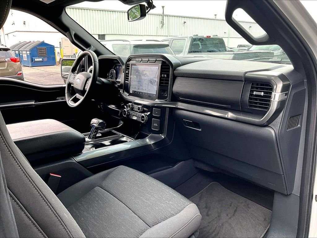 Used 2023 White Ford XLT image 21