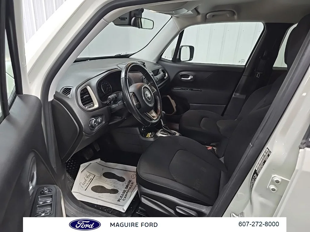 Used 2017 White Jeep Latitude image 31