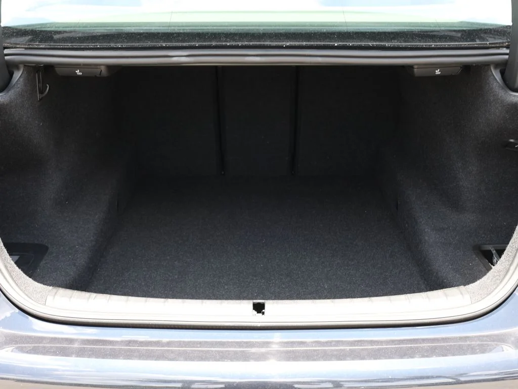 Used 2023 Black BMW 530i xDrive image 8