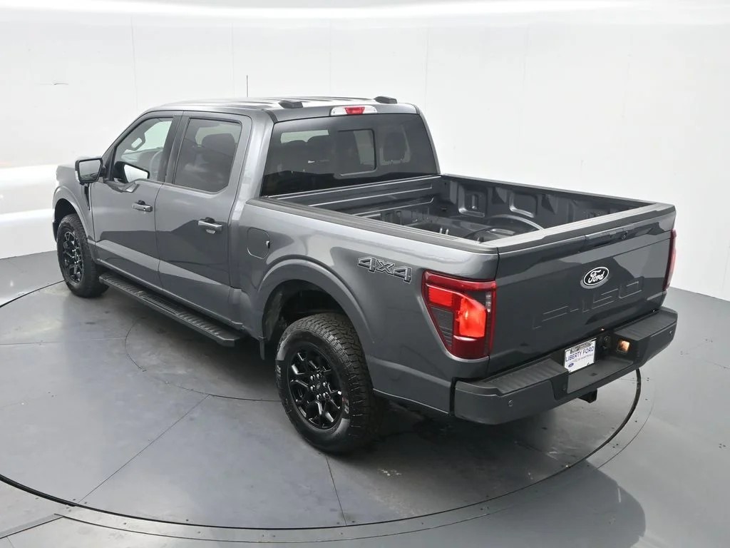 New 2026 Carbonized Gray Metallic Ford XLT image 30