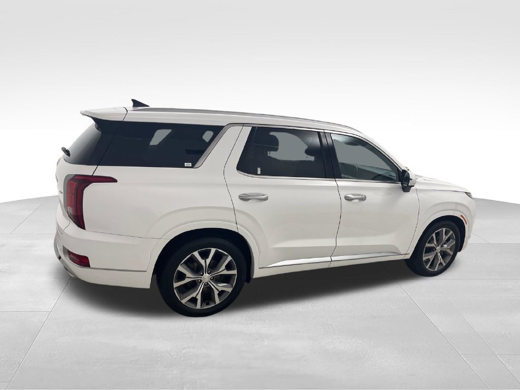 Used 2022 White Hyundai Limited image 6