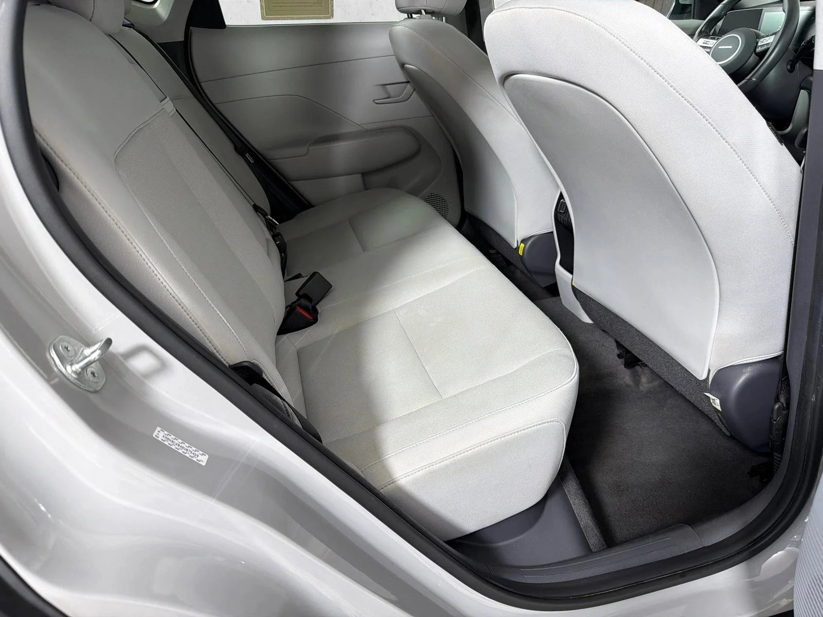 Used 2024 White Hyundai SEL image 15