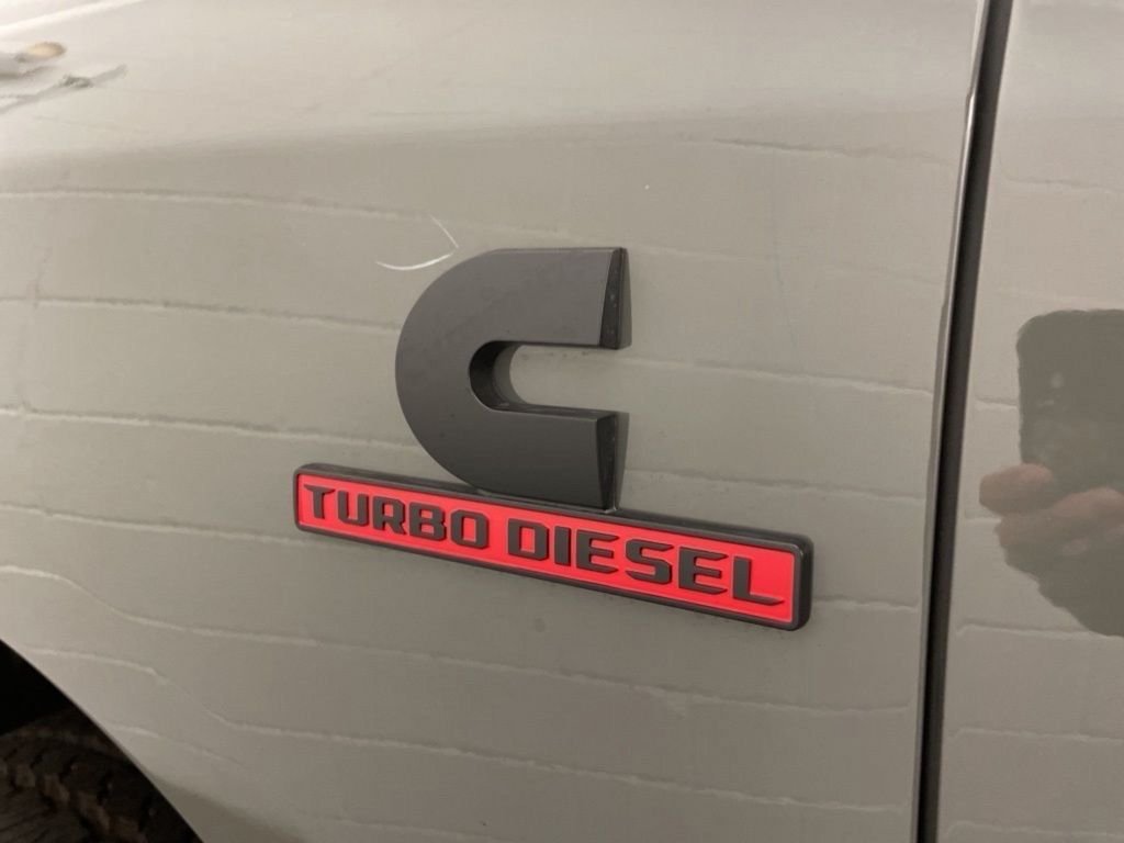 New 2026 Ceramic Gray Clear-Coat Exterior Paint RAM Laramie image 13