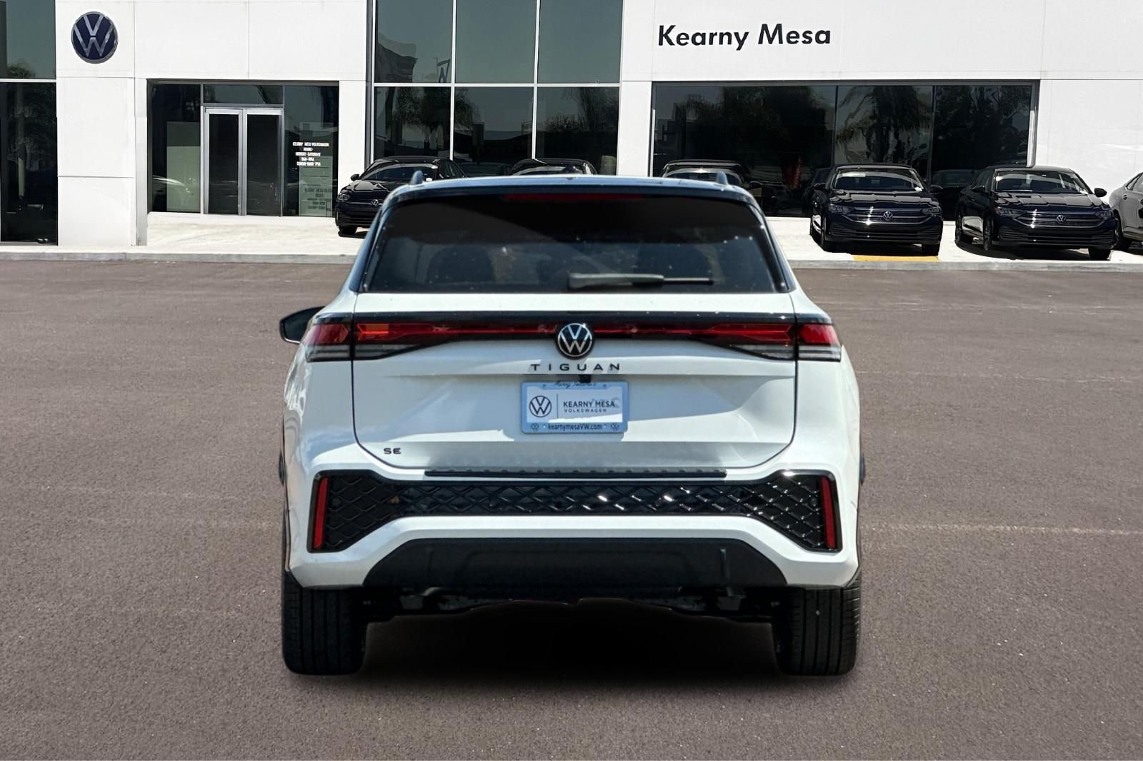 New 2026  Volkswagen 2.0T SE R-Line Black image 5