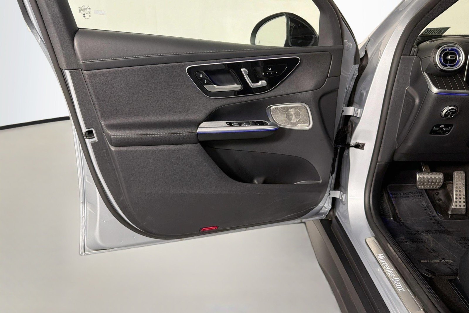 Used 2023 Cirrus Silver Metallic Mercedes-Benz 300 image 23