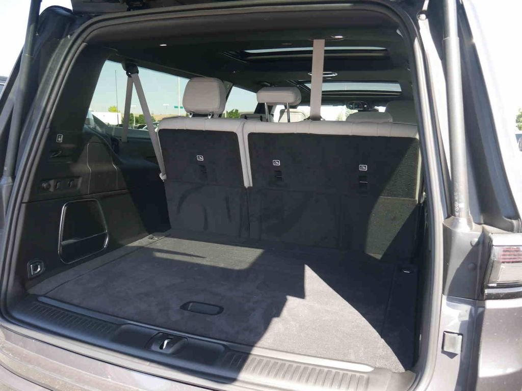 New 2026 Baltic Gray Metallic Clearcoat Jeep Grand Wagoneer image 8