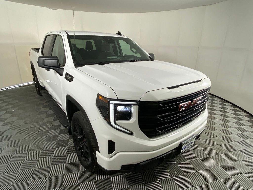 Used 2024 Summit White GMC Pro image 17