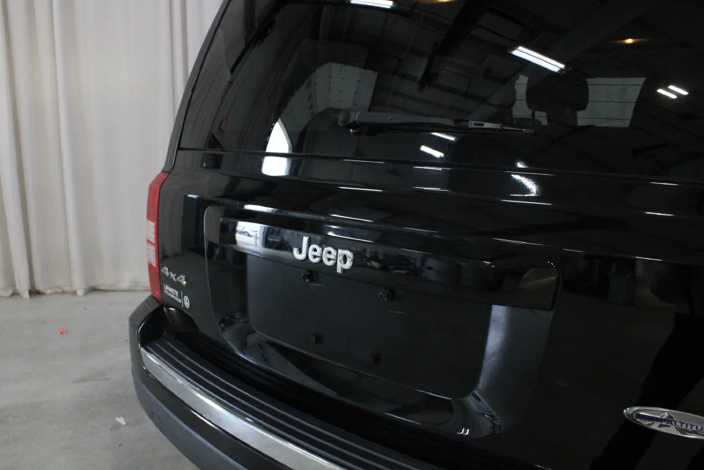 Used 2016 Black Jeep High Altitude image 30