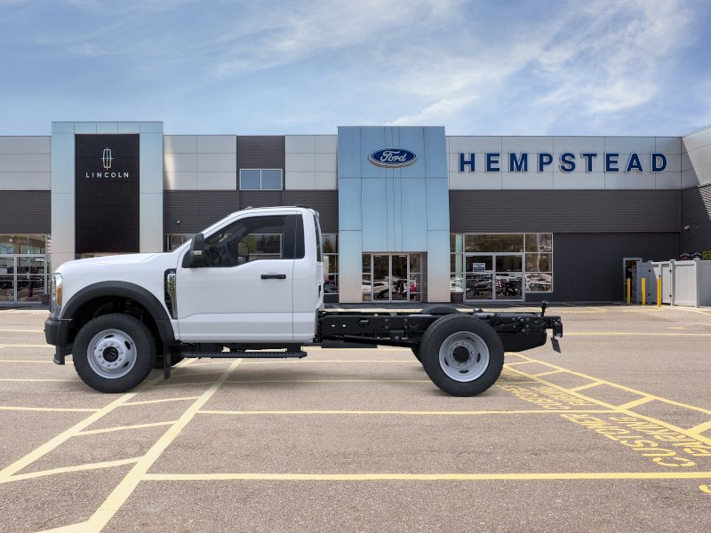 New 2026 Oxford White Ford F-550® XL image 3