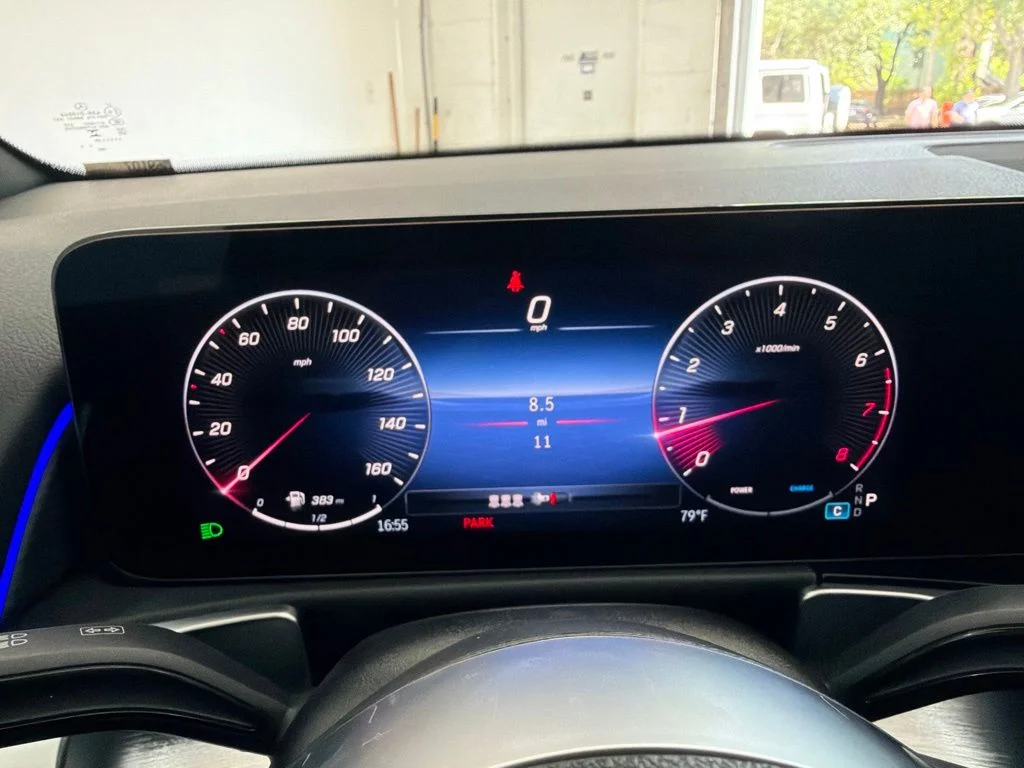 New 2026 Black Mercedes-Benz GLB 250 image 31