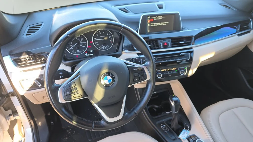 Used 2017 White BMW sDrive28i image 15