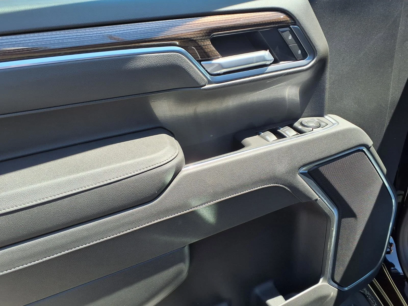 New 2026 Black Chevrolet LT image 7