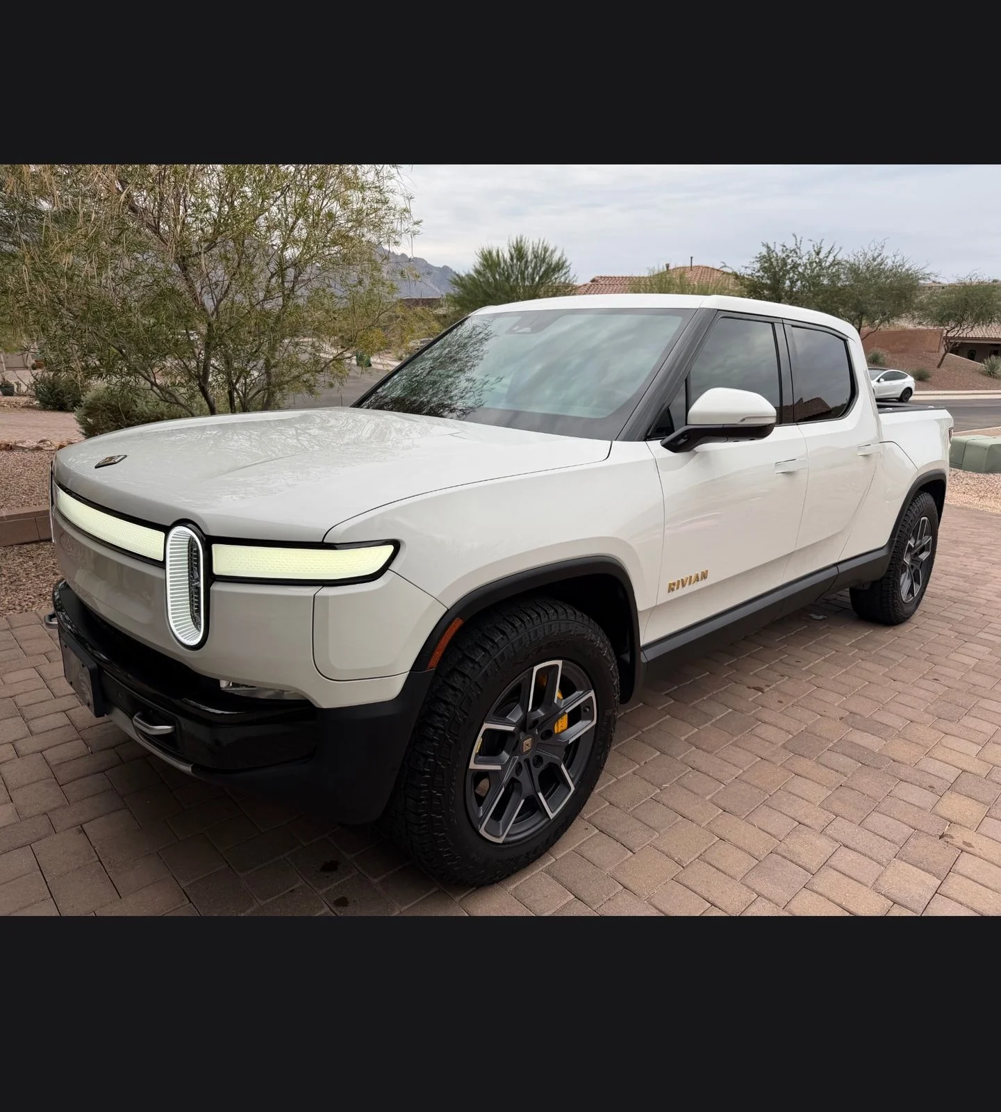 2022 Rivian R1T Adventure's photo
