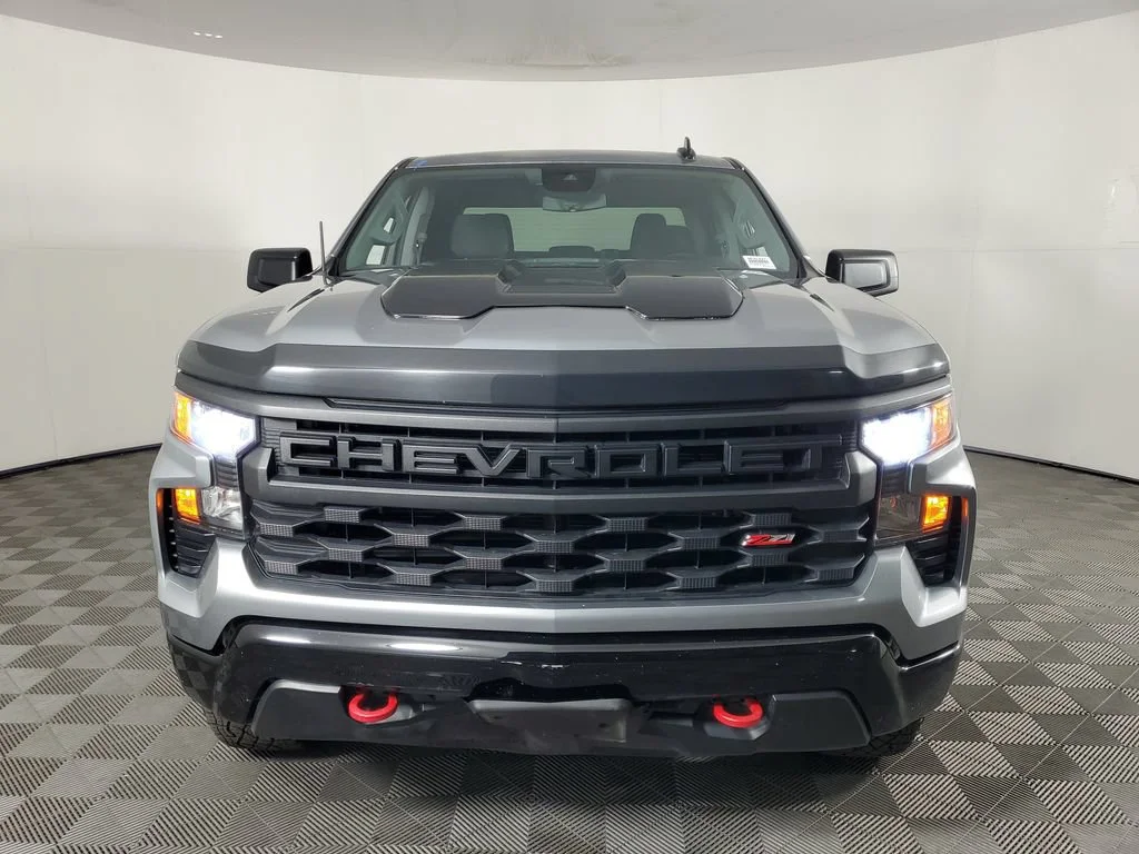 Used 2024 Sterling Gray Metallic Chevrolet Custom Trail Boss image 9