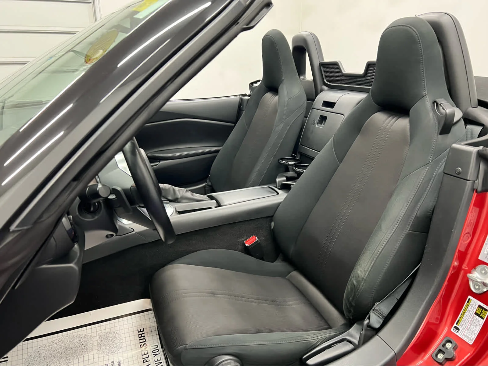 Used 2016 Soul Red Metallic Mazda Sport image 4