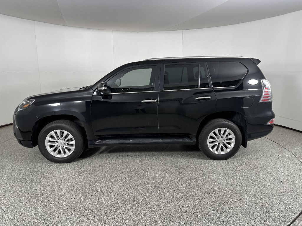 Used 2022 Black Lexus 460 image 6