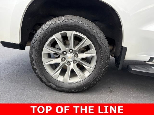 Used 2022 Iridescent Pearl Tricoat Chevrolet High Country image 7