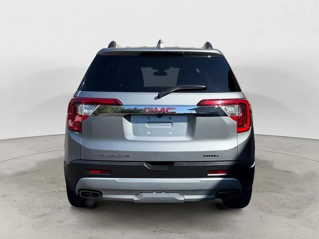 Used 2023  GMC SLT image 4