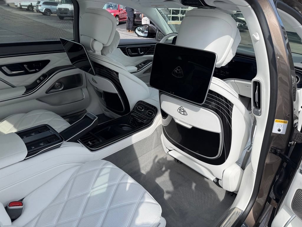 New 2027 Sonoran Brown Metallic Mercedes-Benz S 580 image 47