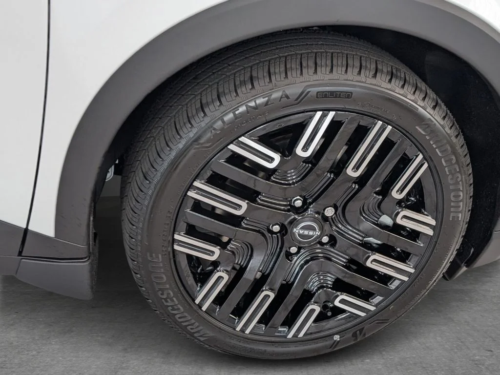 2026 Nissan LEAF Platinum+ - Photo 8