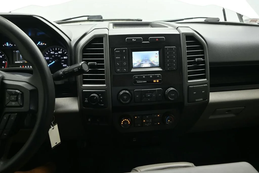 Used 2022 White Ford XL image 27