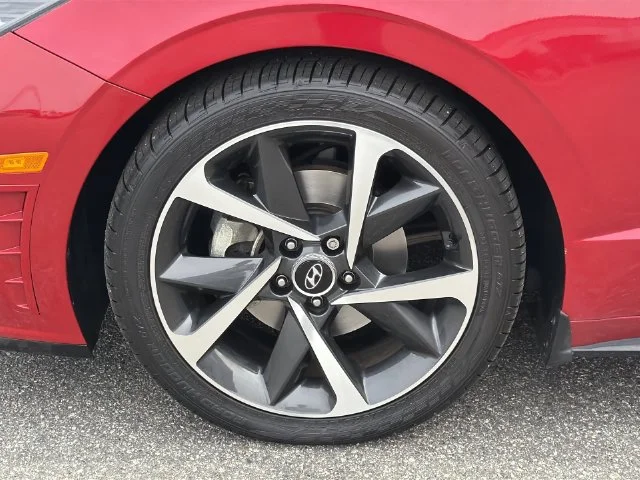 Used 2021 Red Hyundai SEL Plus image 39