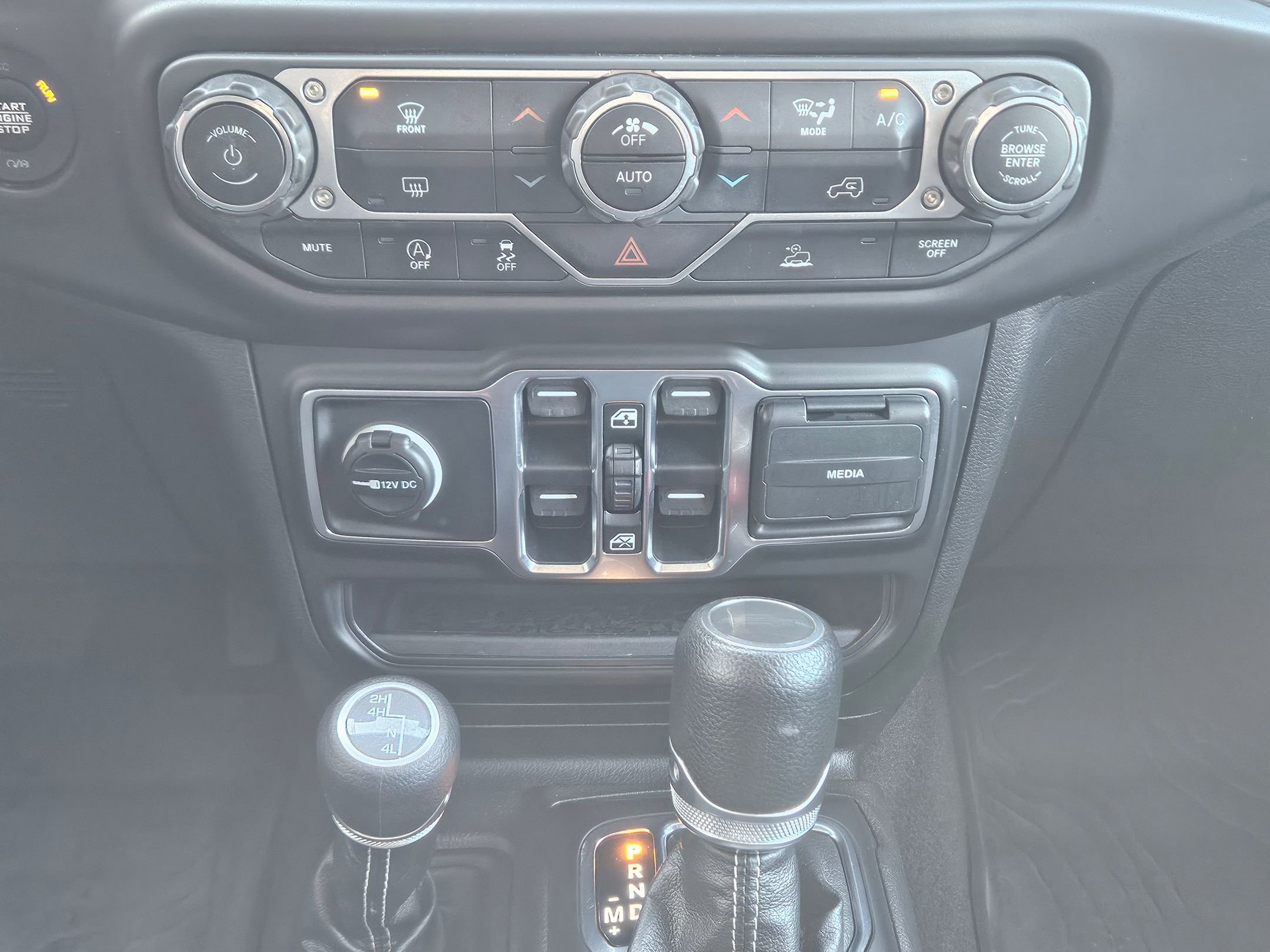 Used 2023 Black Clearcoat Jeep Overland image 14