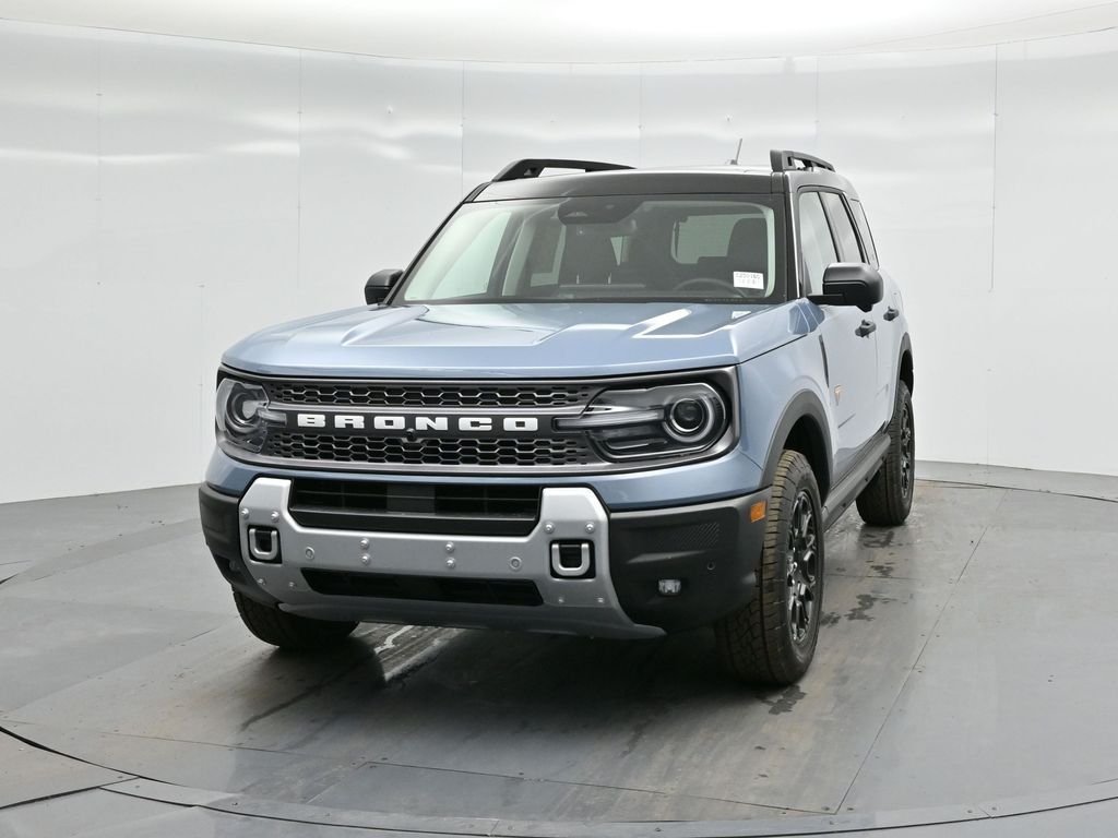 New 2025 Azure Gray Metallic Tri-Coat Ford Badlands image 59