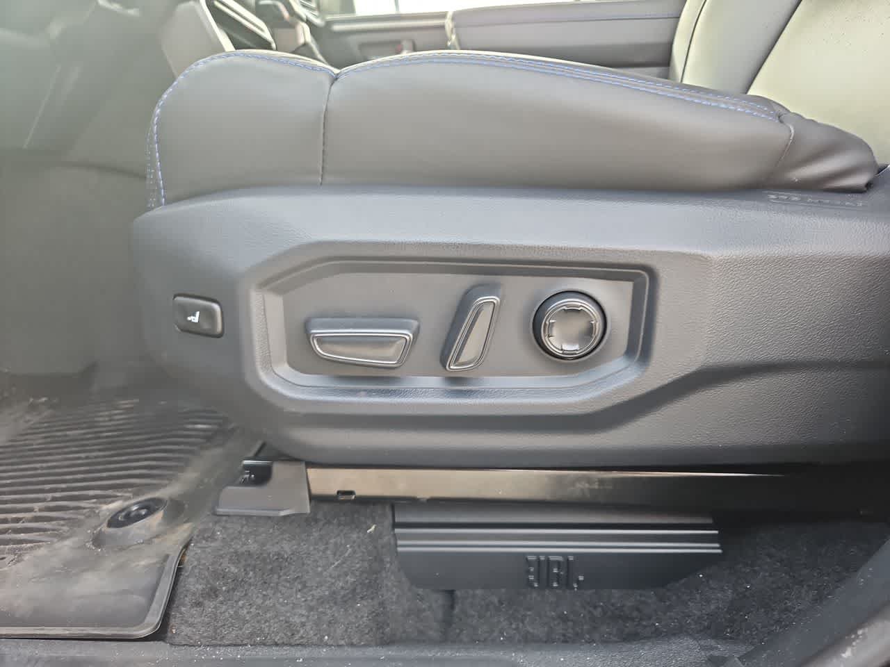 New 2026 Celestial Silver Metallic Toyota Platinum image 13