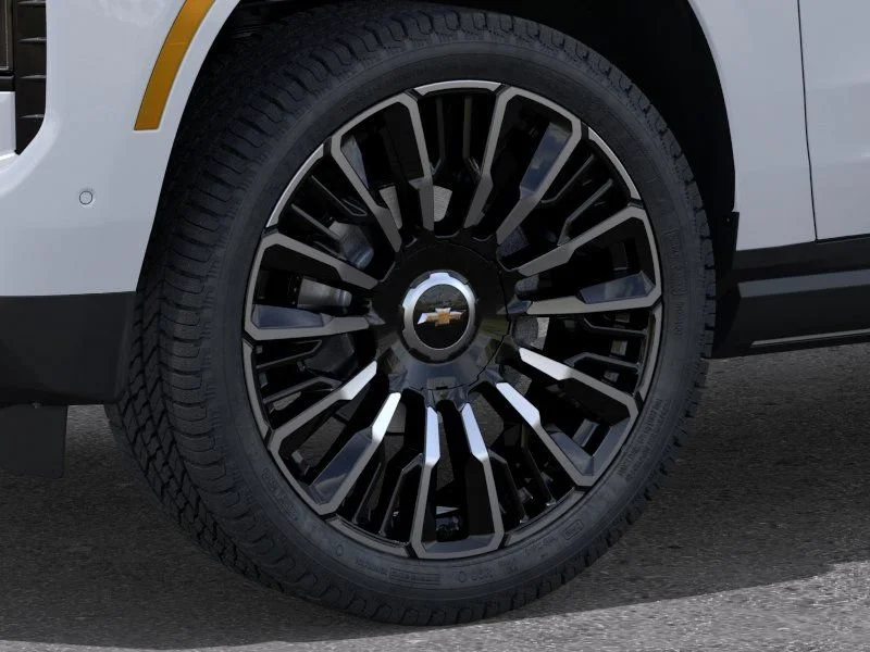 New 2026 Polar White Tricoat Chevrolet High Country image 9