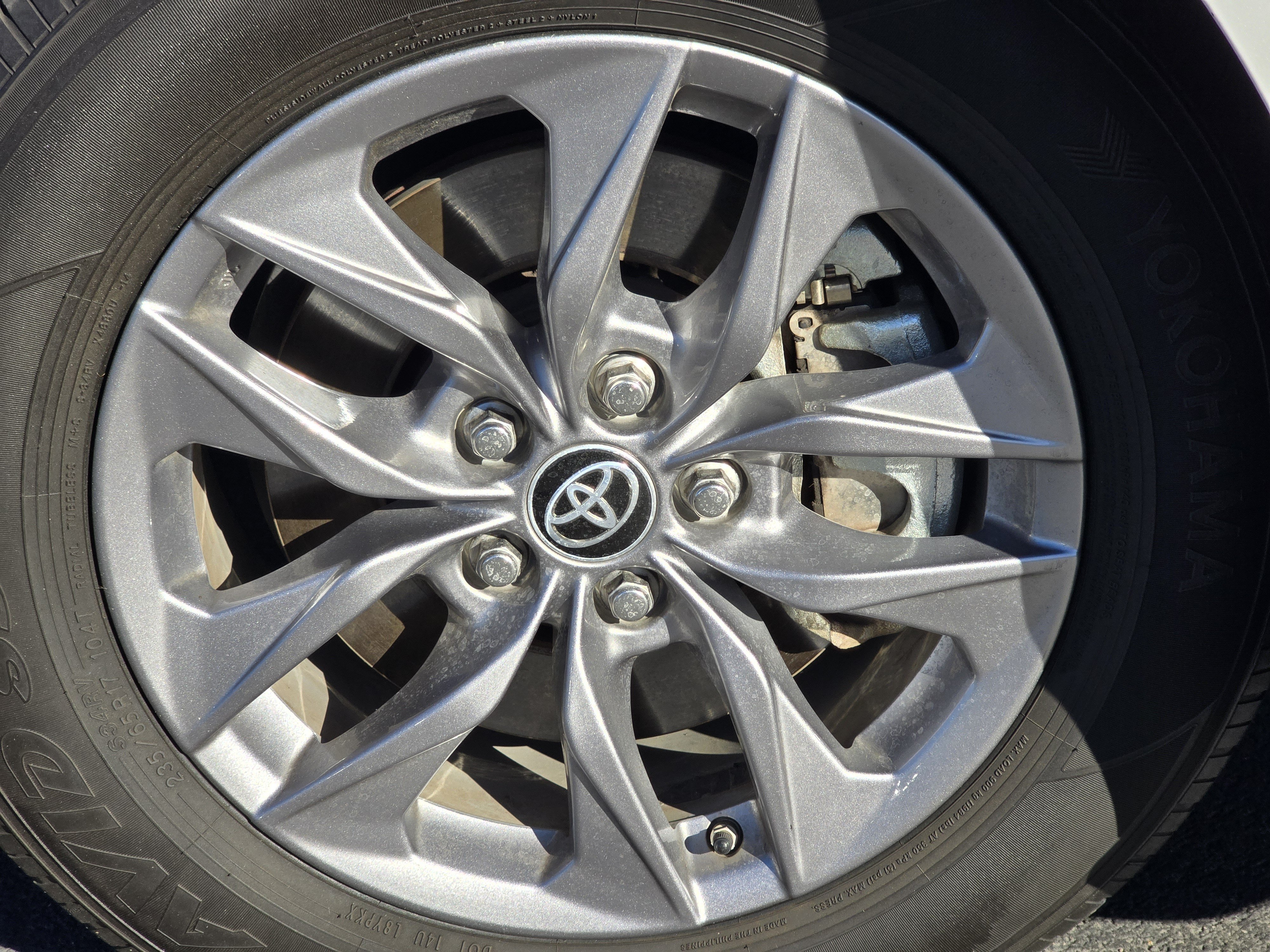 Used 2024 Pearl Toyota XLE image 26