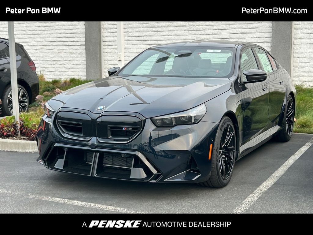 New 2027 Carbon Black Metallic BMW Base image 1