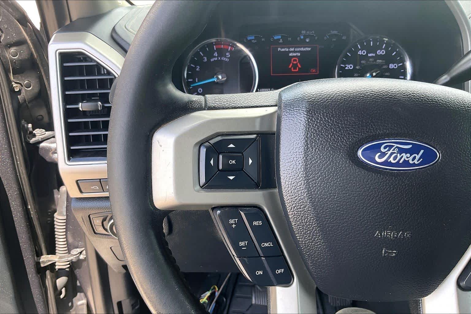 Used 2019 Magnetic Metallic Ford LARIAT image 22