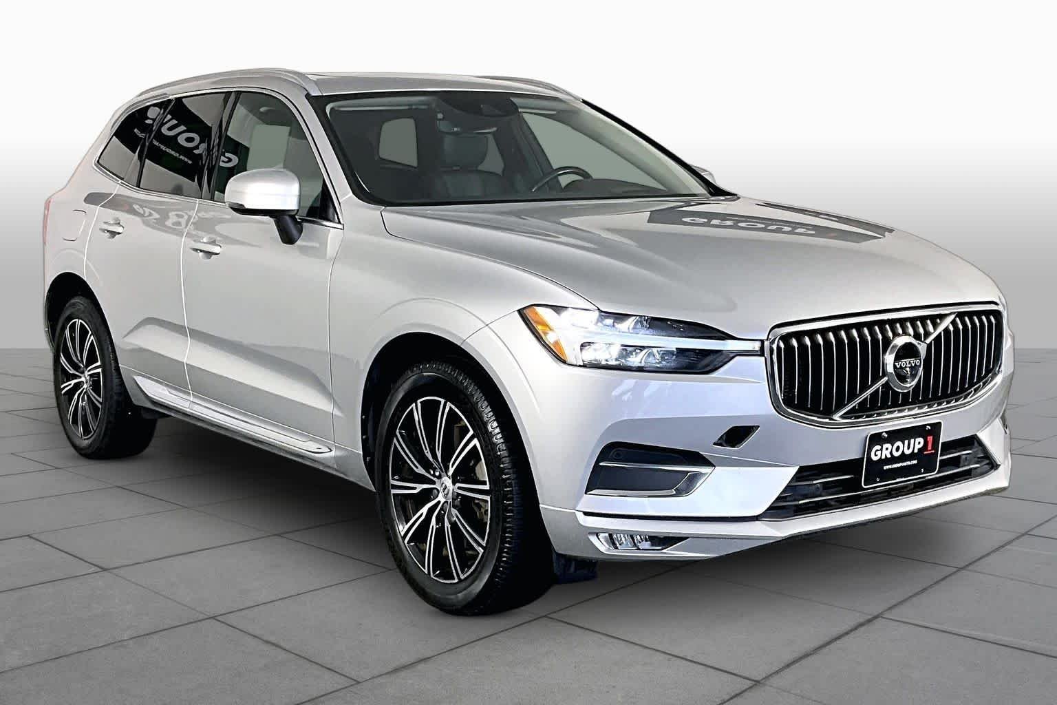 Used 2021 Bright Silver Metallic Volvo Inscription image 3