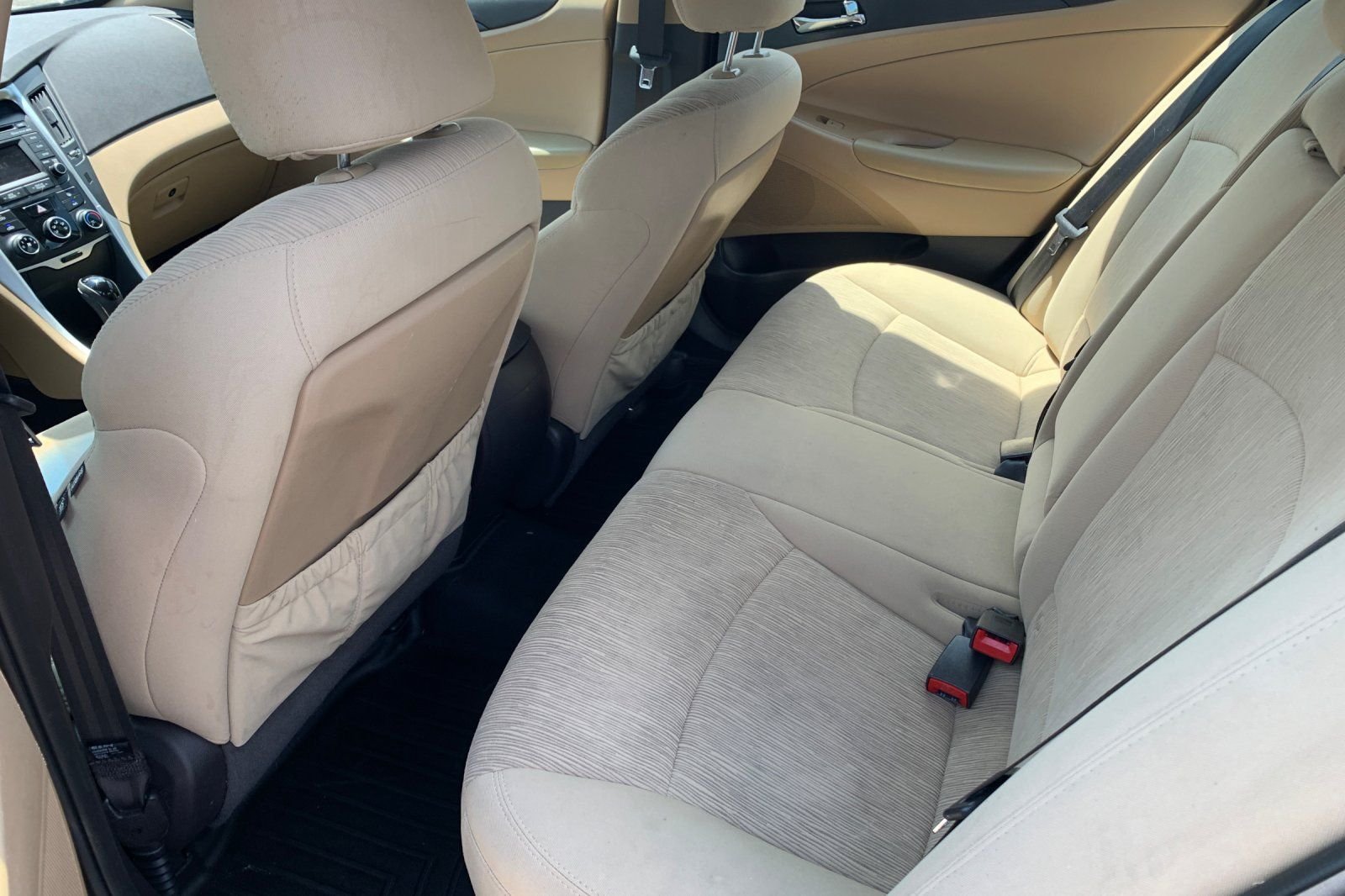 Used 2014 Black Hyundai GLS image 14