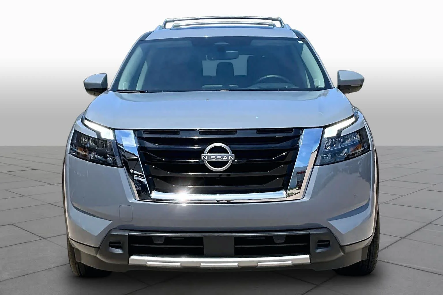 Used 2025 Boulder Gray Pearl Nissan Platinum image 4