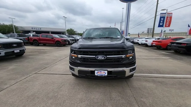 New 2026 Agate Black Metallic Ford XLT image 4