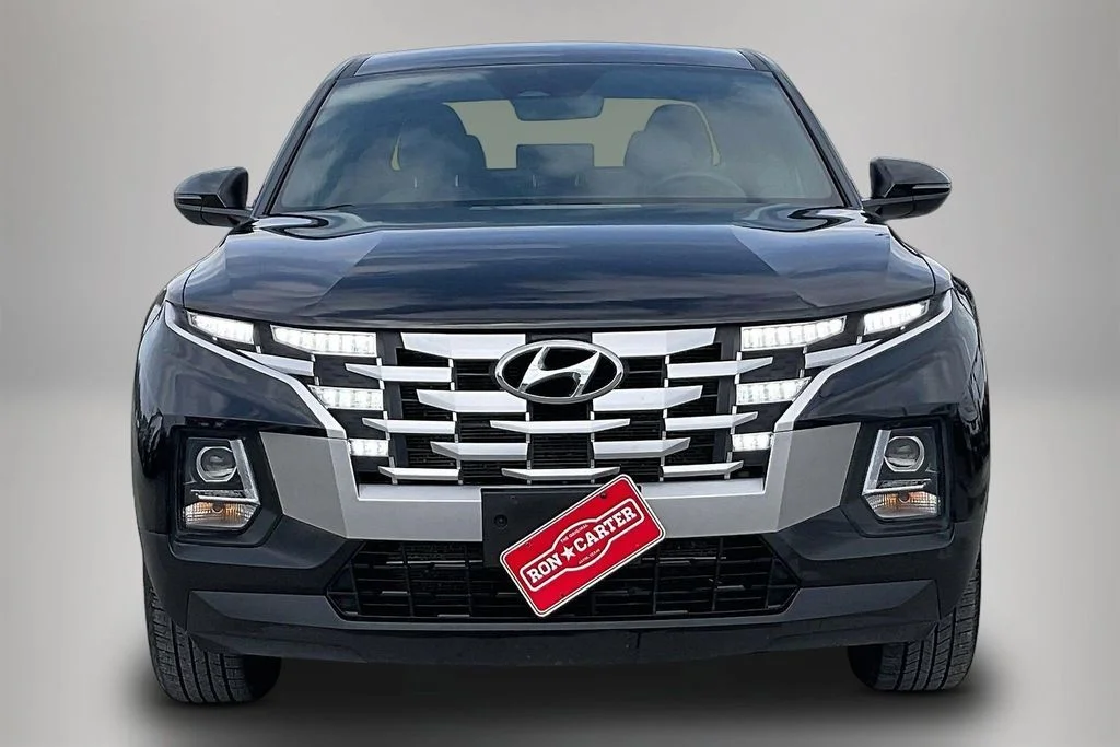 Used 2022 Black Hyundai SEL image 3