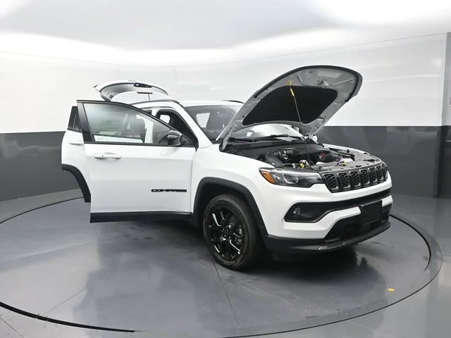 New 2026 Bright White Clear-Coat Exterior Paint Jeep Latitude image 32