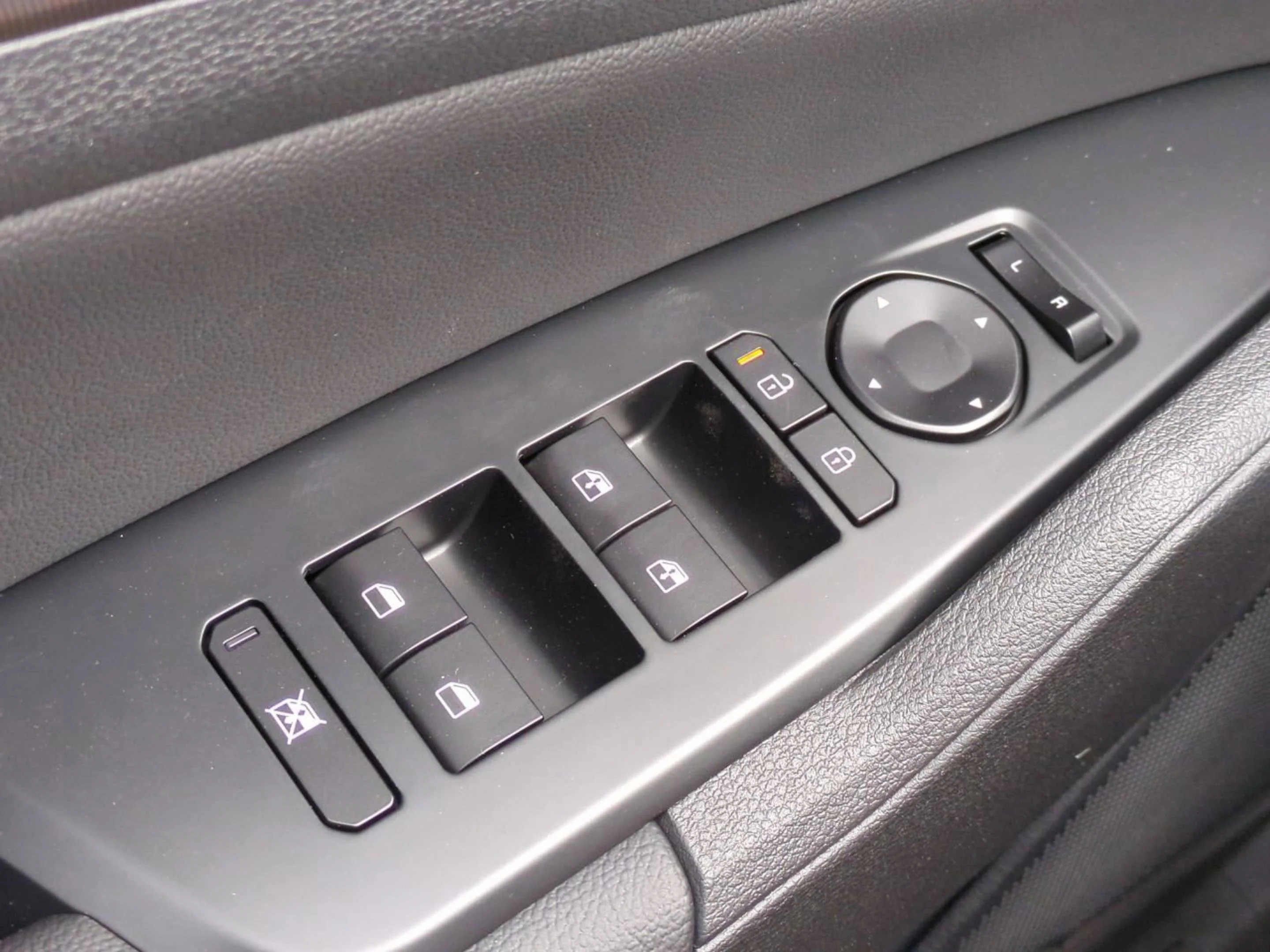 New 2026 Panthera Metal Gray Kia EX image 29