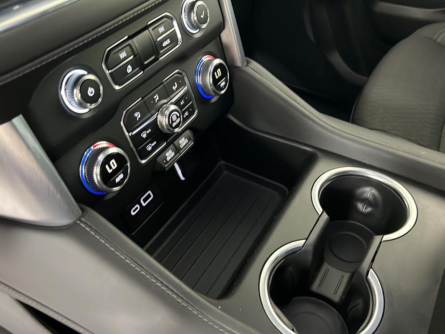 Used 2023 Onyx Black GMC SLE image 8