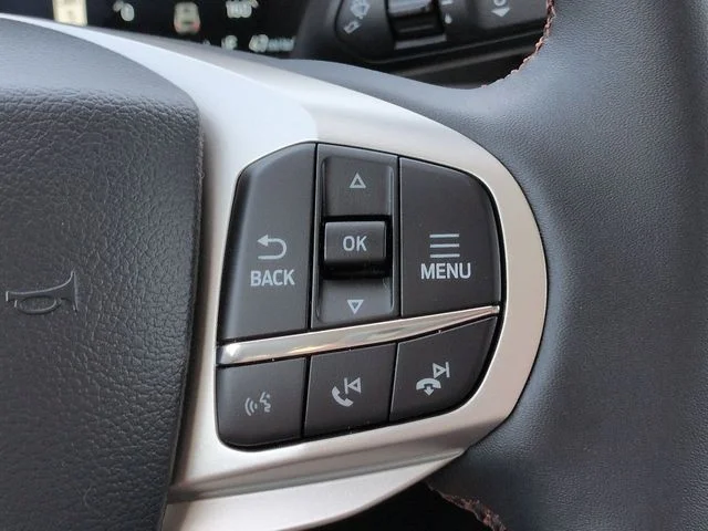 New 2026 Star White Metallic Tri-Coat Ford Active image 25