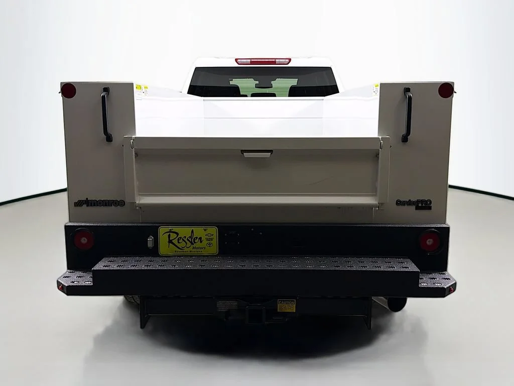 New 2026 Summit White Chevrolet WT image 6